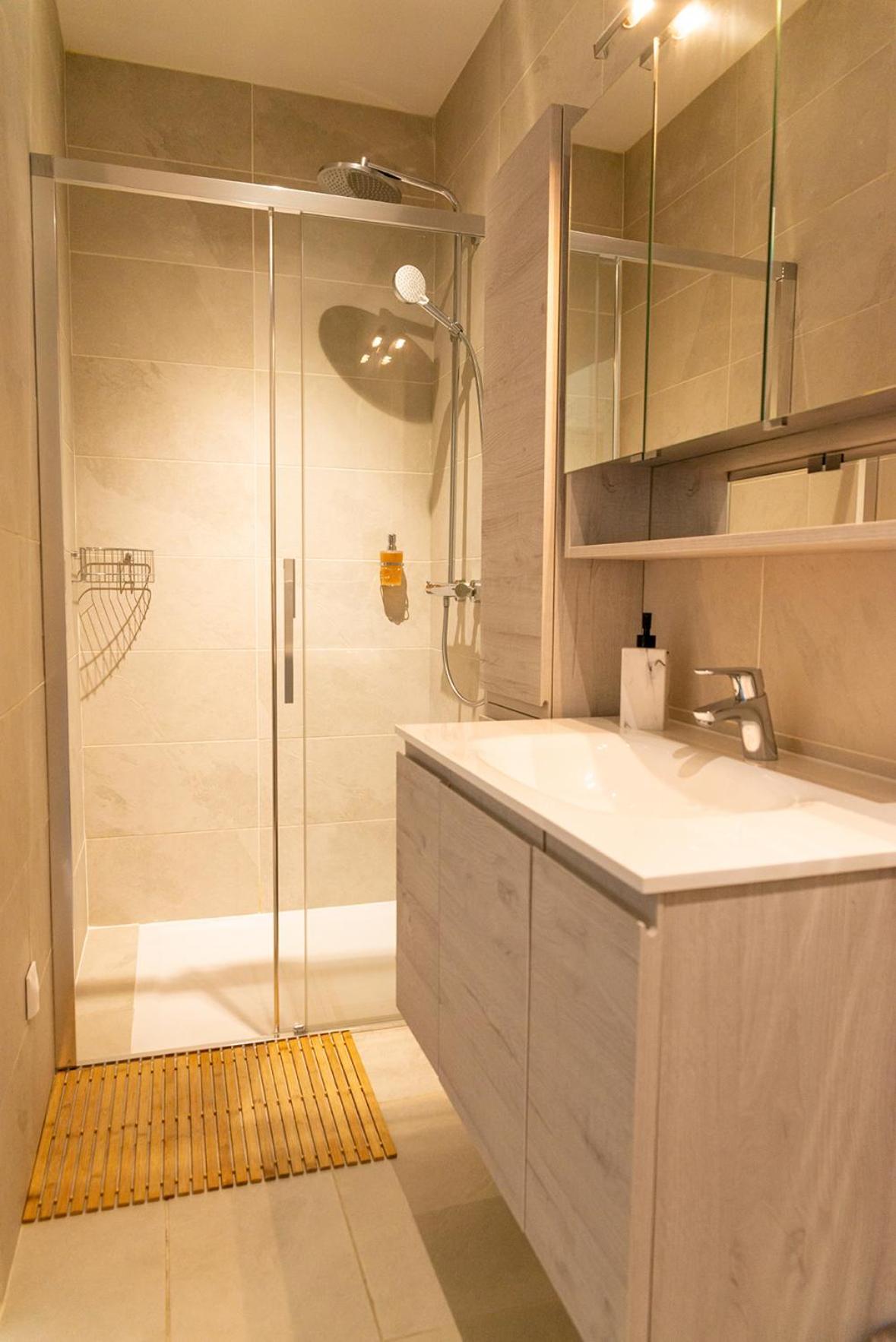 Sanskriti Hotel Scionzier Екстериор снимка